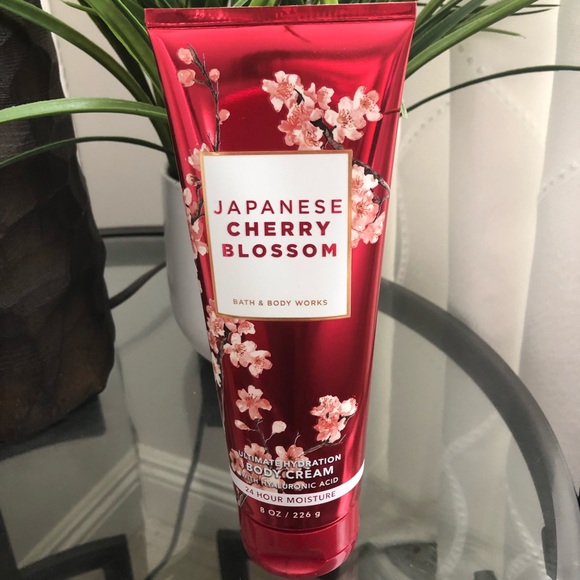 BATH & BODY JAPANESE CHERRY BLOSSOM - Picture 2 of 3